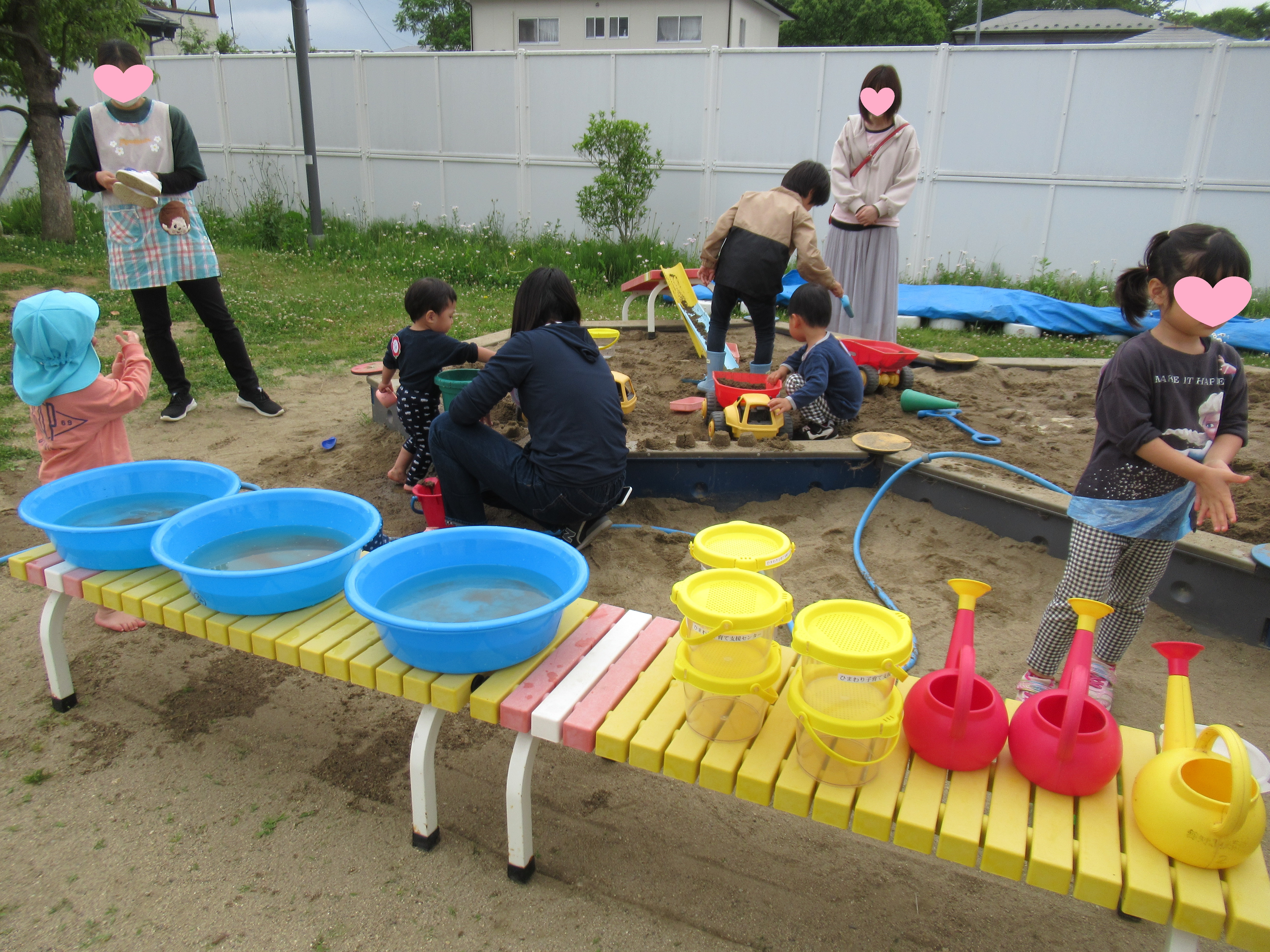 どろんこあそびをはじめるよ!