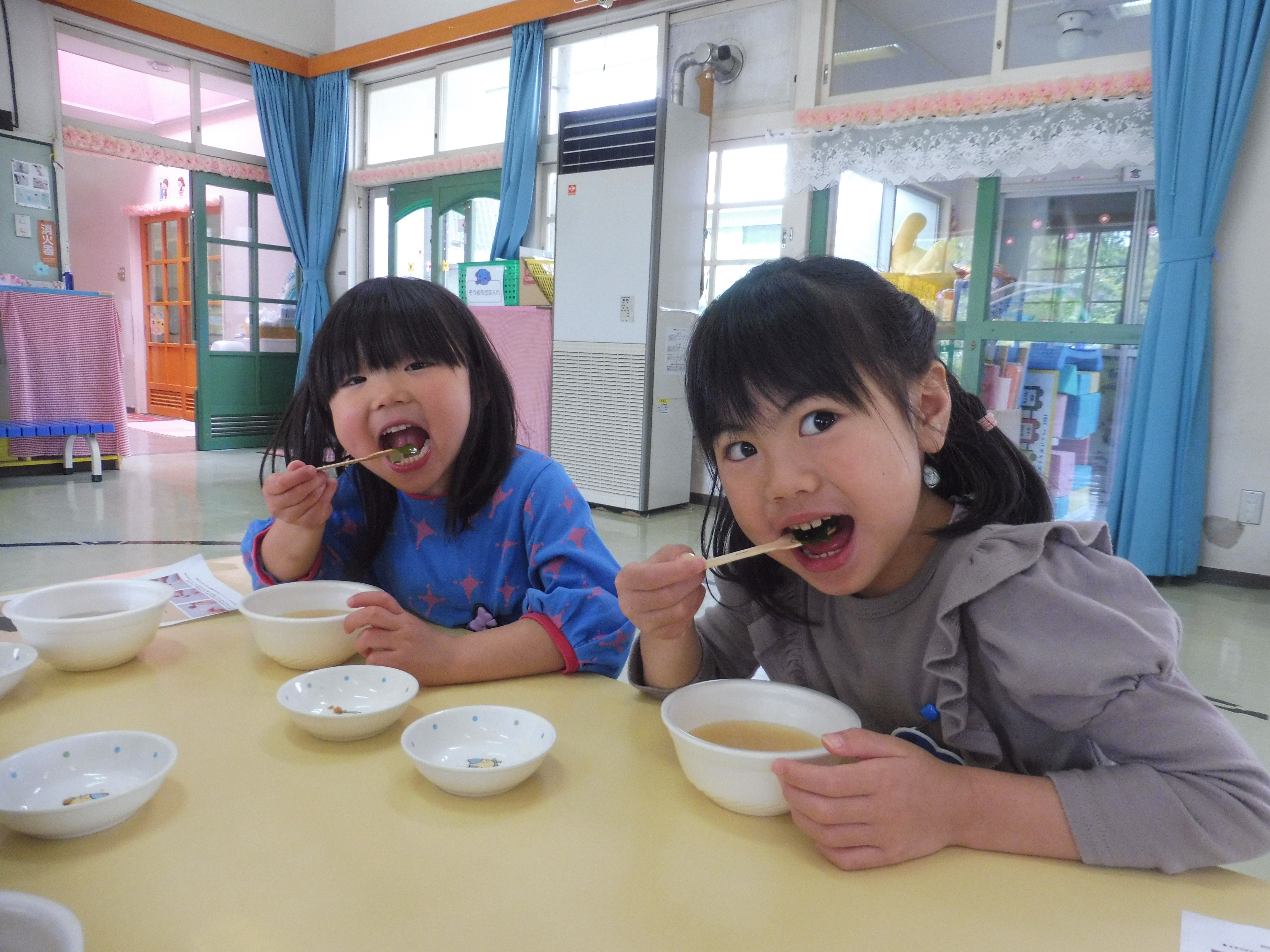 あ～ん、自分で作ったみそは美味しい！