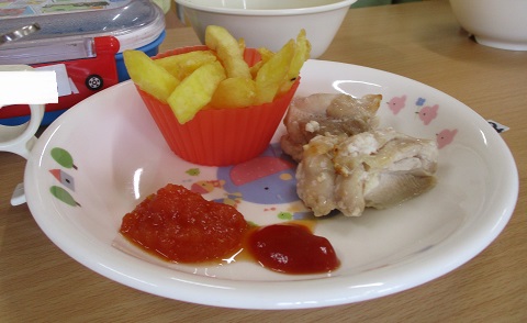 手作りと市販のケチャップを比べて食べてみよう！