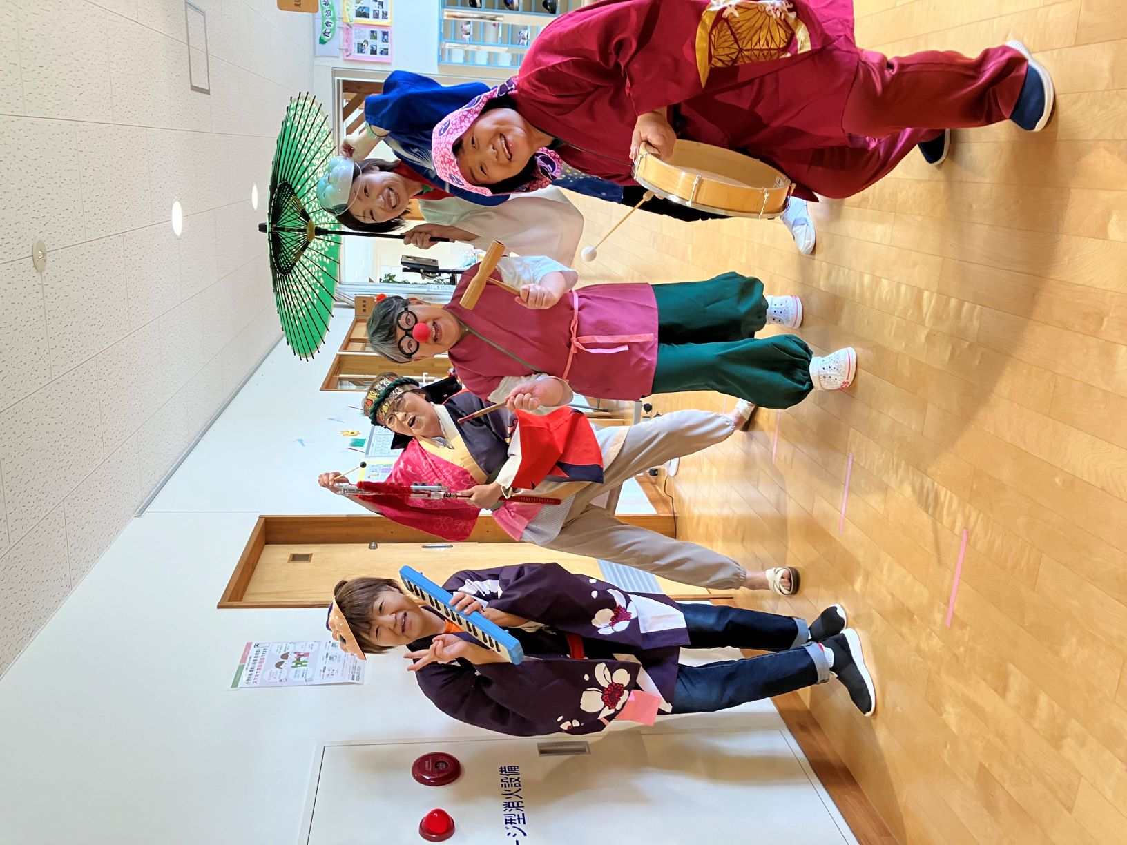 付録 ちんどん屋さん登場