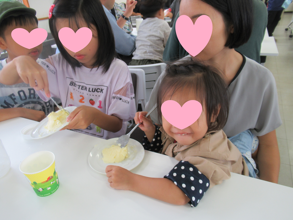 できたてのバターはとってもおいしい♡
