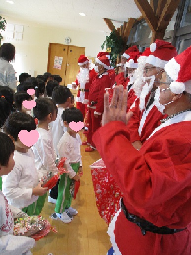 プレゼントを持ってきてくれて、どうもありがとうございます(*'ω'*)