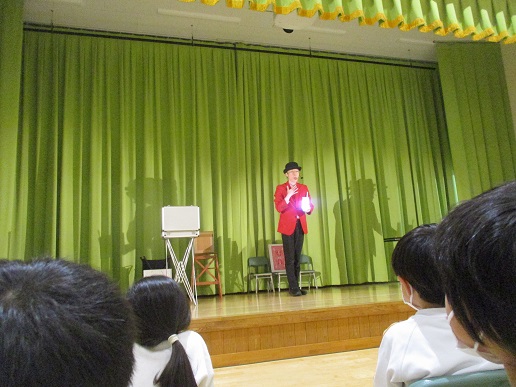 光があちこちから出てきて、とっても 不思議!!