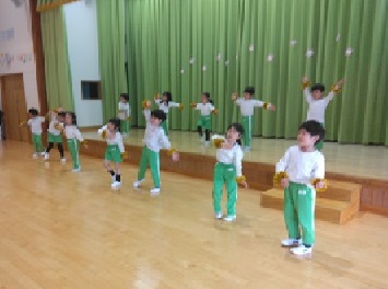 年長児さんが歓迎の言葉とダンスを披露してくれました♪