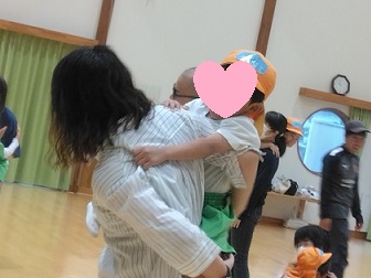 落ちないように、よいしょ！よいしょ！！