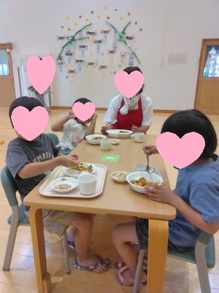 カレーの完成＼(^o^)／　みんなで作ったカレーは最高で～す！！